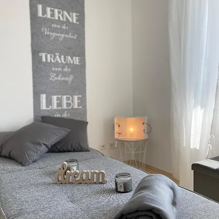 아파트 Penthouse - 3 Schlafzimmer- Sonnige Dachterrasse -whirlpool & Alpenblick - Perfekt Fuer Romantik Oder Familienurlaub Mit Kind, Hund Willkommen - By Ferienwohnenamsee - *